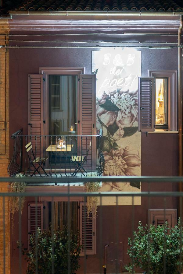 B&B Dei Poeti Чивітанова-Марке Екстер'єр фото
